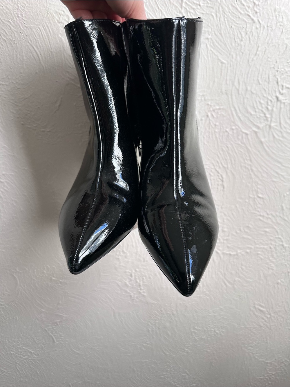 Worthington Black Patent Pointed-Toe Ankle Boots. Size 6.5 US
Never worn.